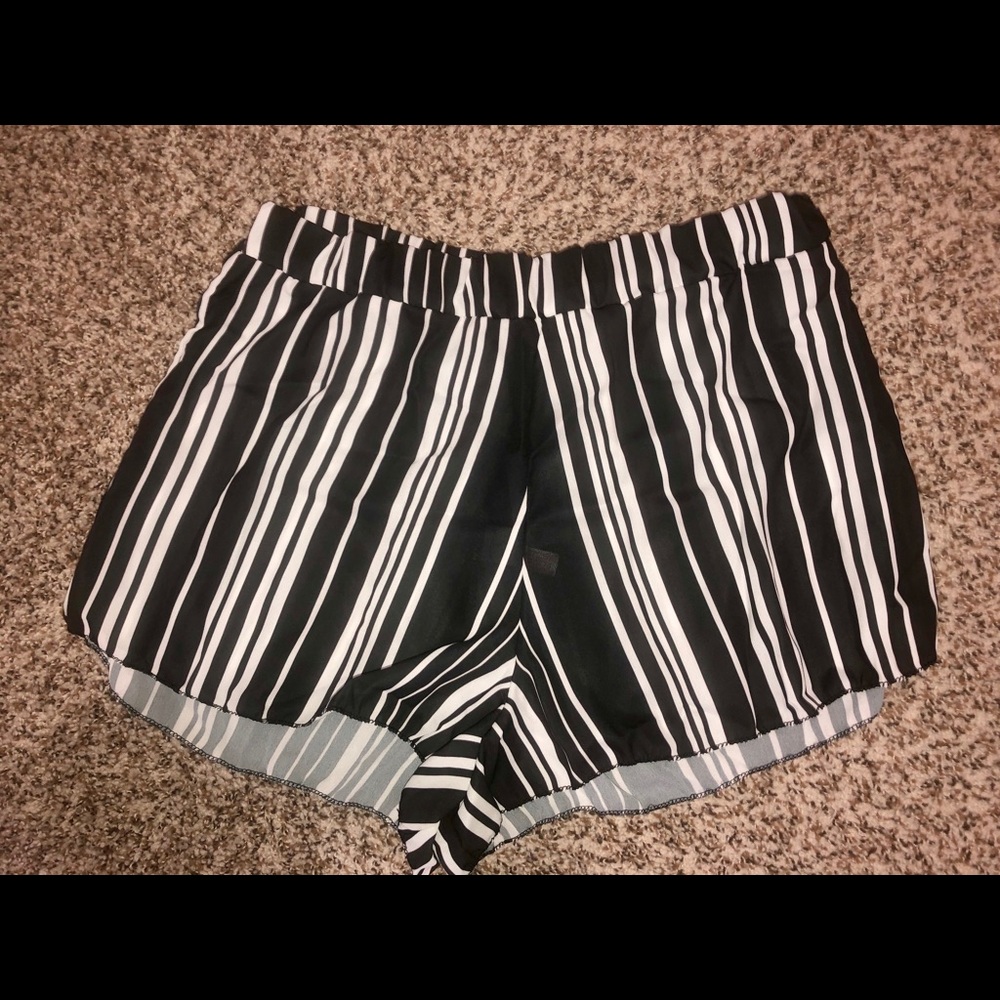 Floaty shorts